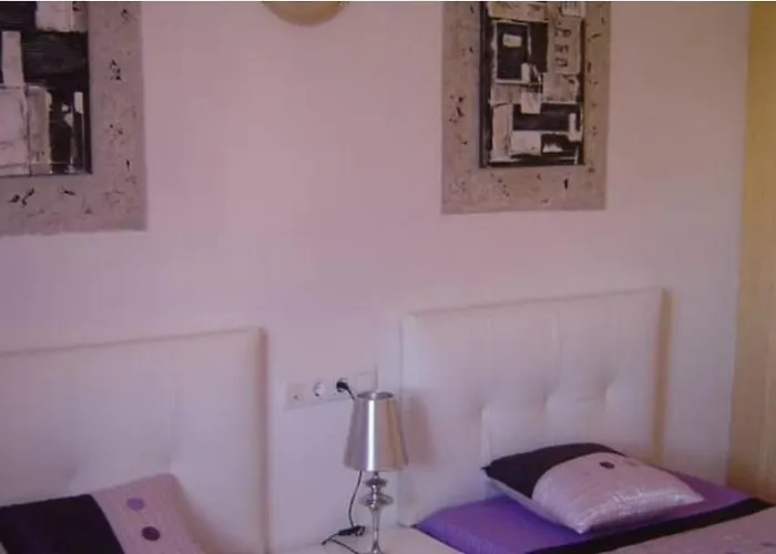 Piso Playa Carvajal アパート フエンヒロラ